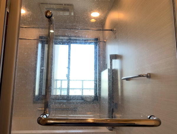 mansion_bathroom-glassdoor-kumoriyogorewokuriani0.jpg