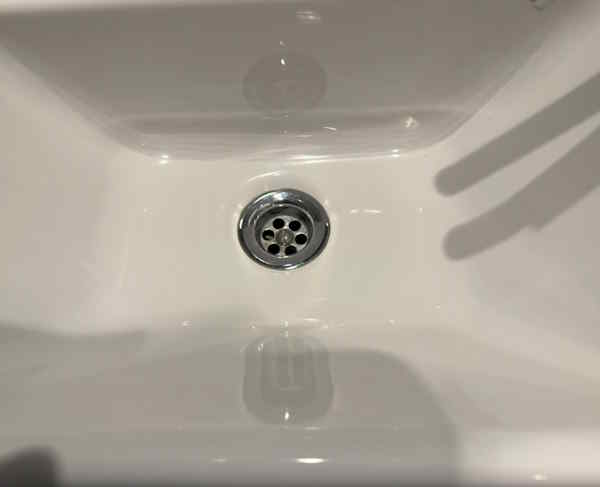 tilet-tearai-bowl_cleaning1.jpg