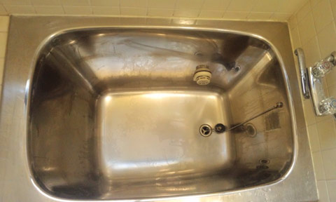 stainress-bathtub-before.jpg